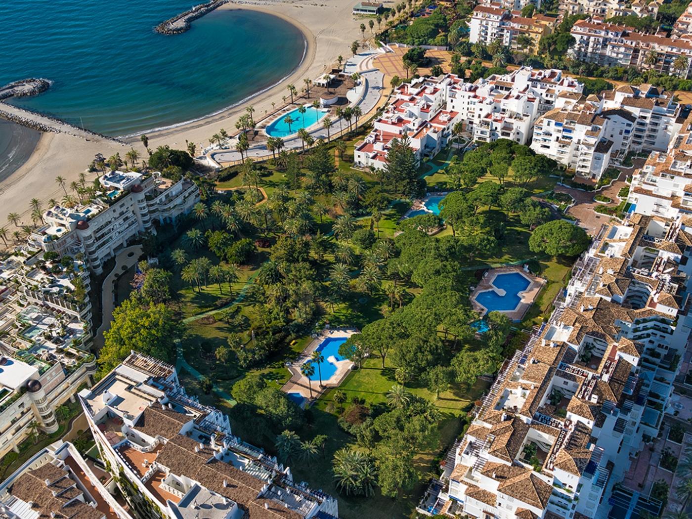 Apt lumineux de 2 chambres à Playas del Duque-17