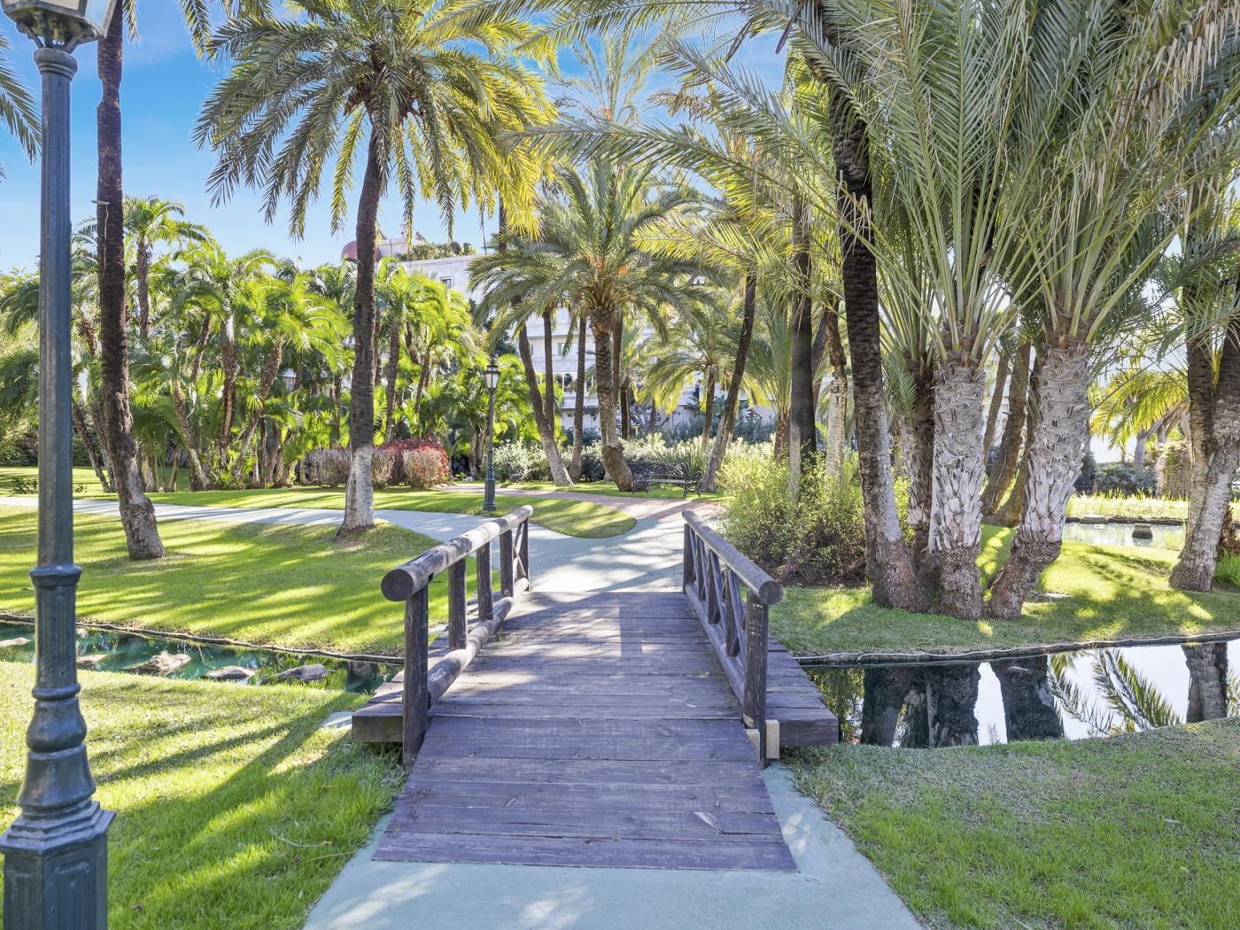 Apt lumineux de 2 chambres à Playas del Duque-30