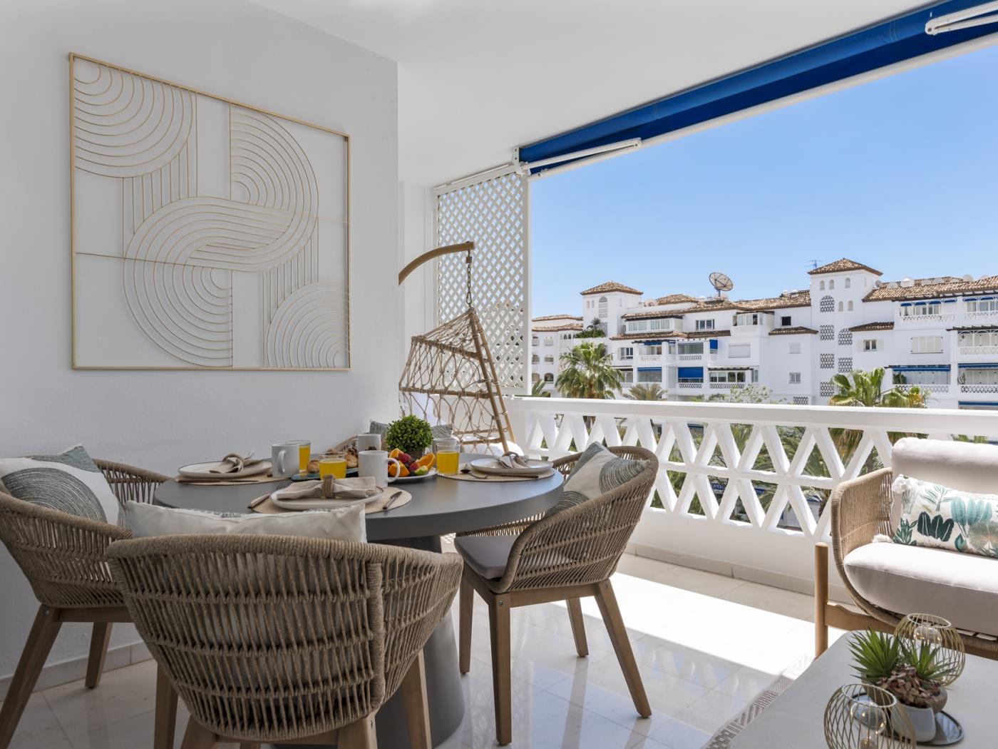 Apartment in Las Gaviotas for 4 people | Banus Rentals-9