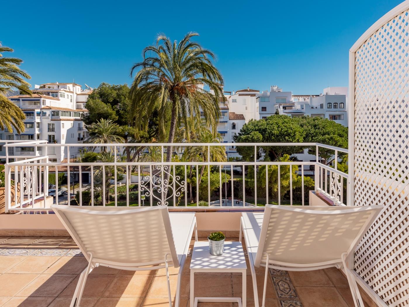 Penthouse à Andalucia del Mar pour 4 personnes | ADM 2-403-23