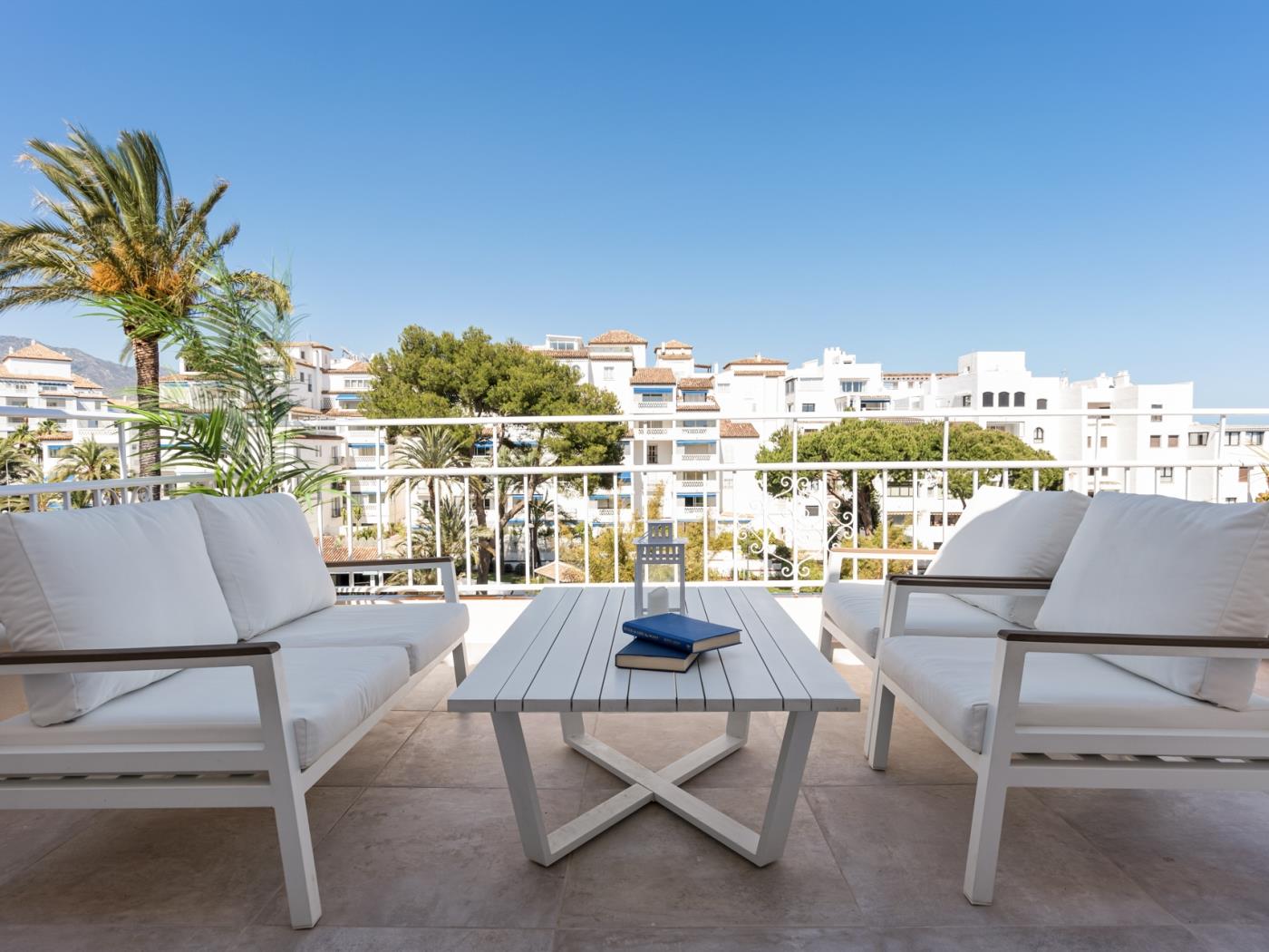 Penthouse in Andalucía del Mar for 4 people | ADM 2-403-26