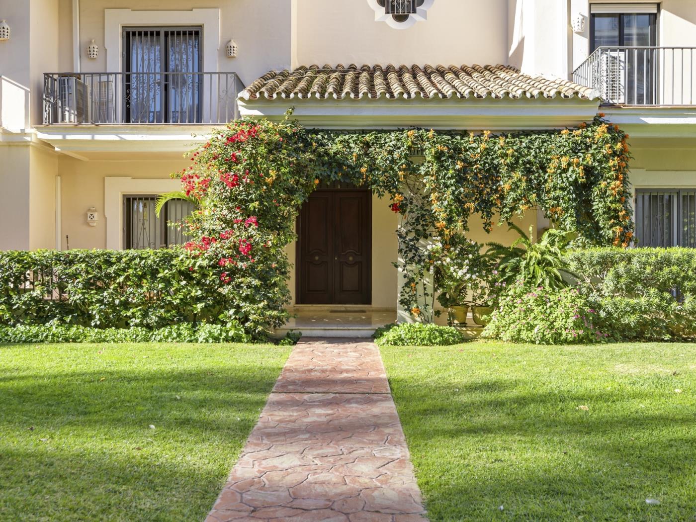 Penthouse in the complex Andalucía del Mar-32