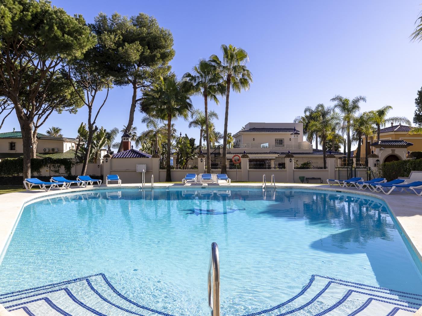 Penthouse dans le complexe Andalucía del Mar-35