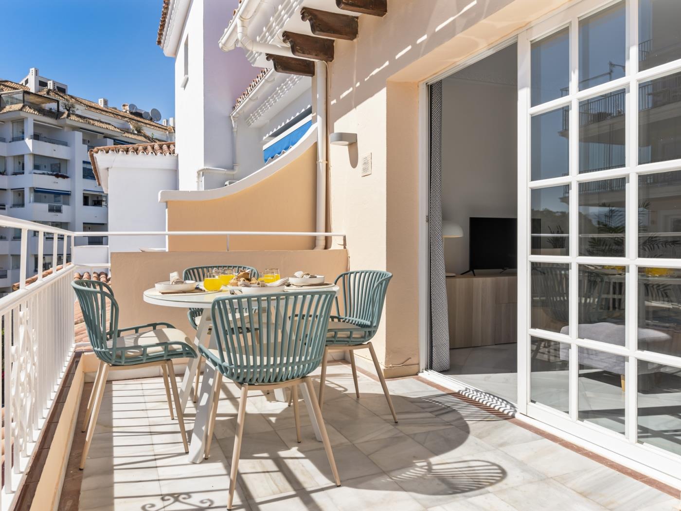 Penthouse in the complex Andalucía del Mar-4