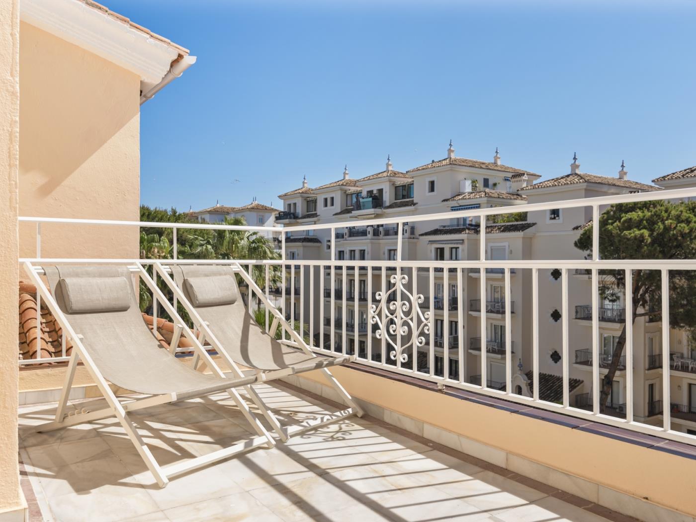 Penthouse dans le complexe Andalucía del Mar-6