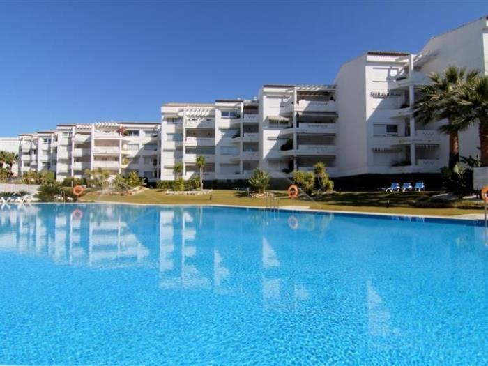 Beachfront Apartment with 3 Bed in Playa Rocio-20