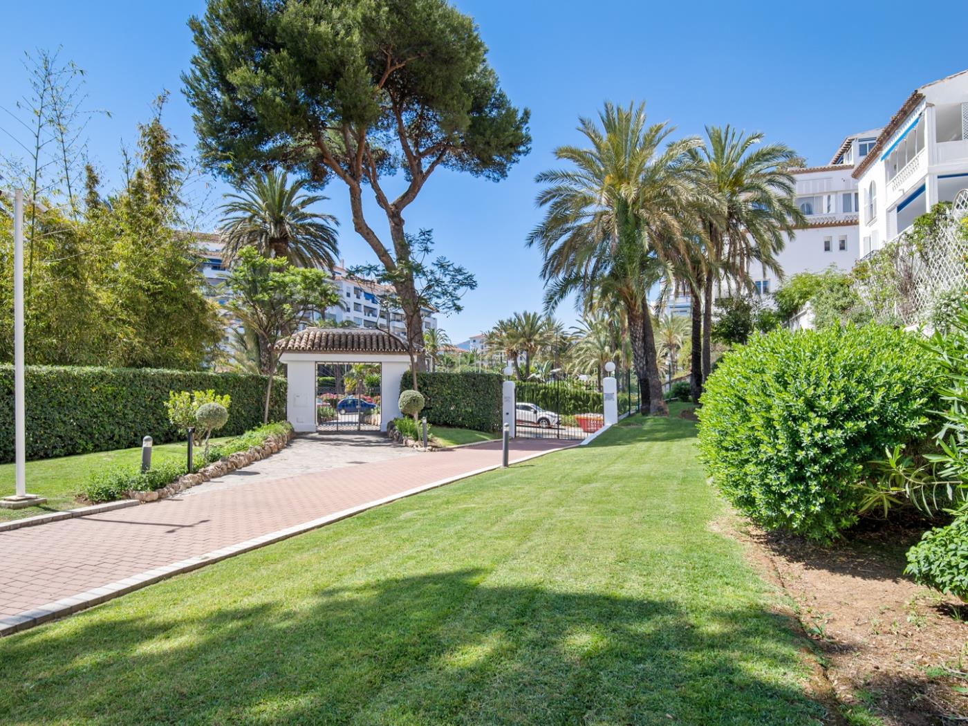 Penthouse avec Vue la Mer à Playas del Duque-40