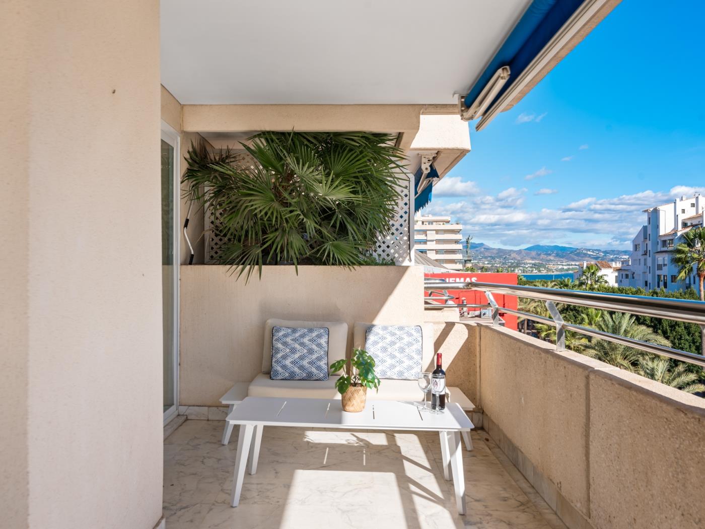 Appartement à Marina Banus pour 6 personnes | 1-3F-13