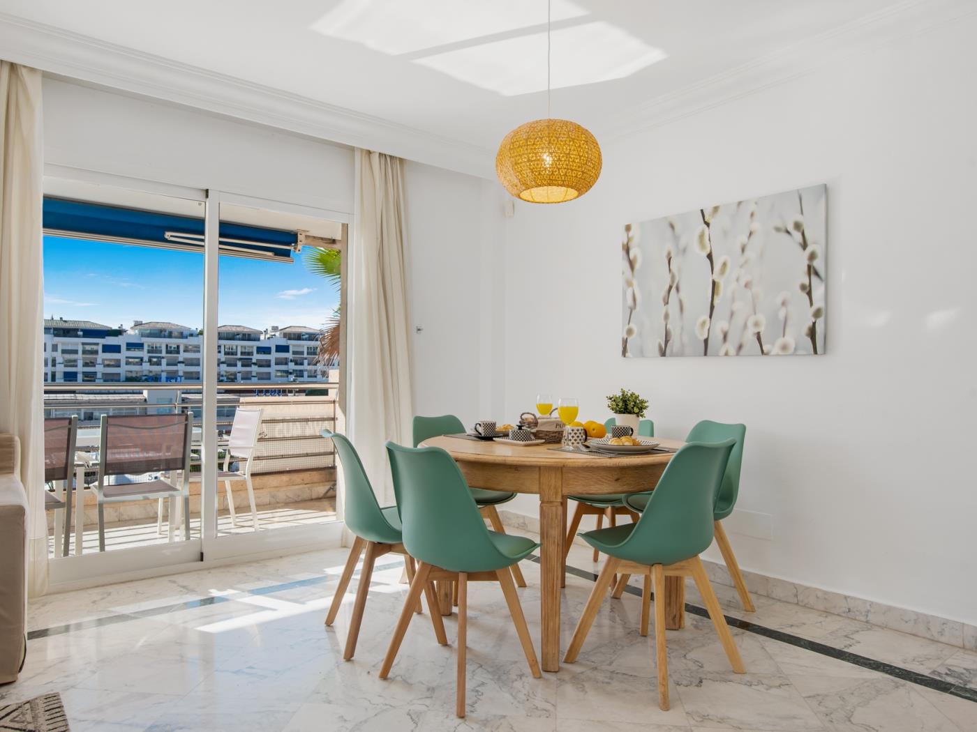 Apartamento en Marina Banus para 6 personas | 1-3F-1