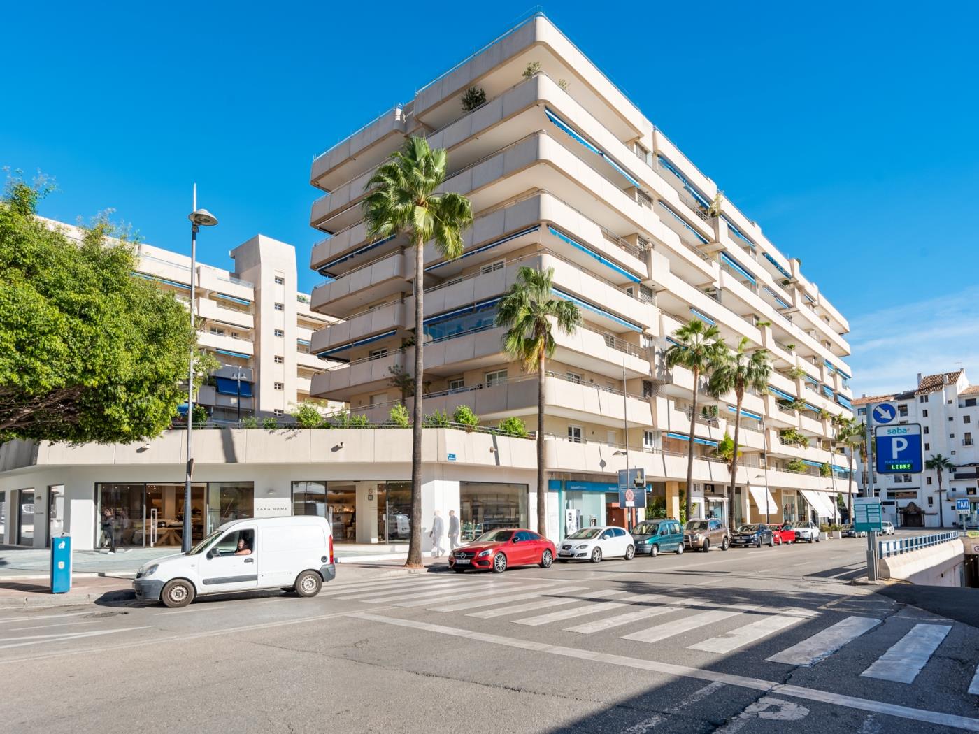 Apartamento en Marina Banus para 6 personas | 1-3F-31