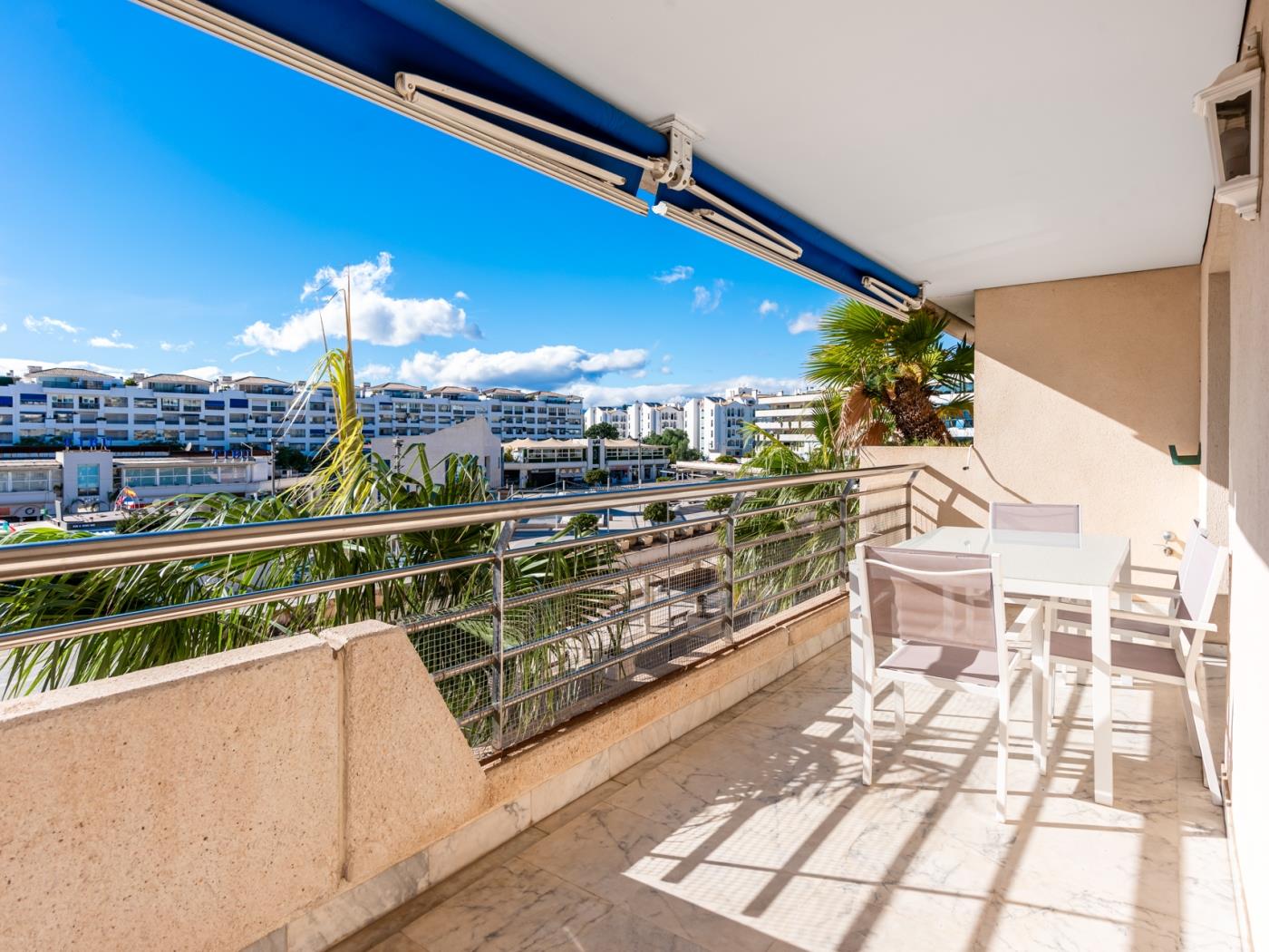 Apartamento en Marina Banus para 6 personas | 1-3F-2