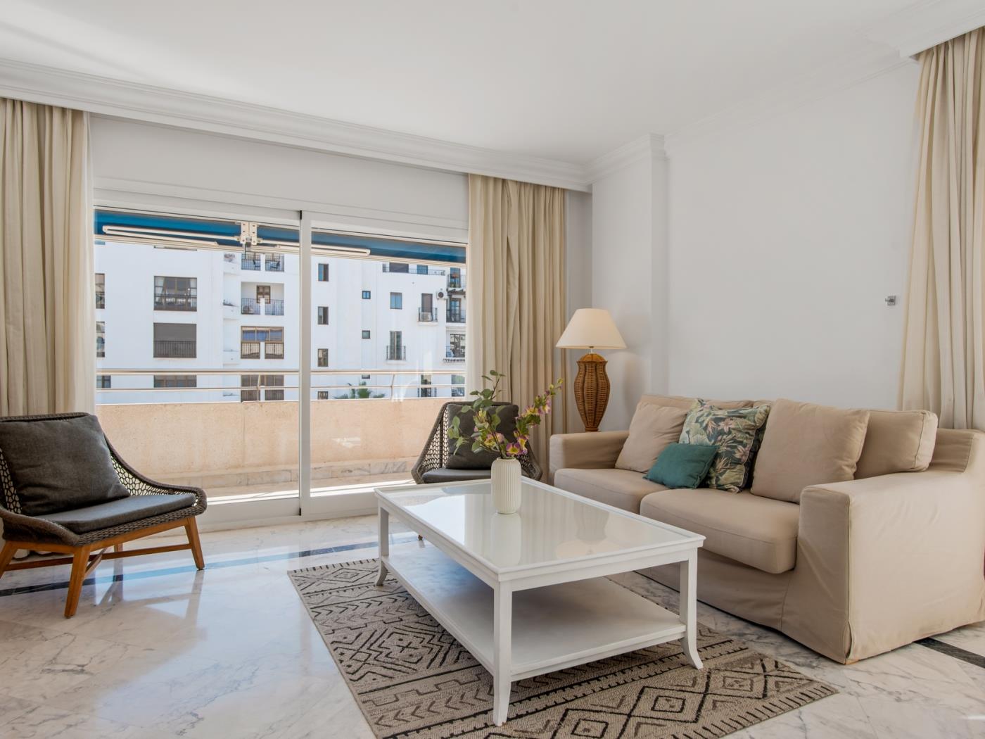 Apartamento en Marina Banus para 6 personas | 1-3F-4