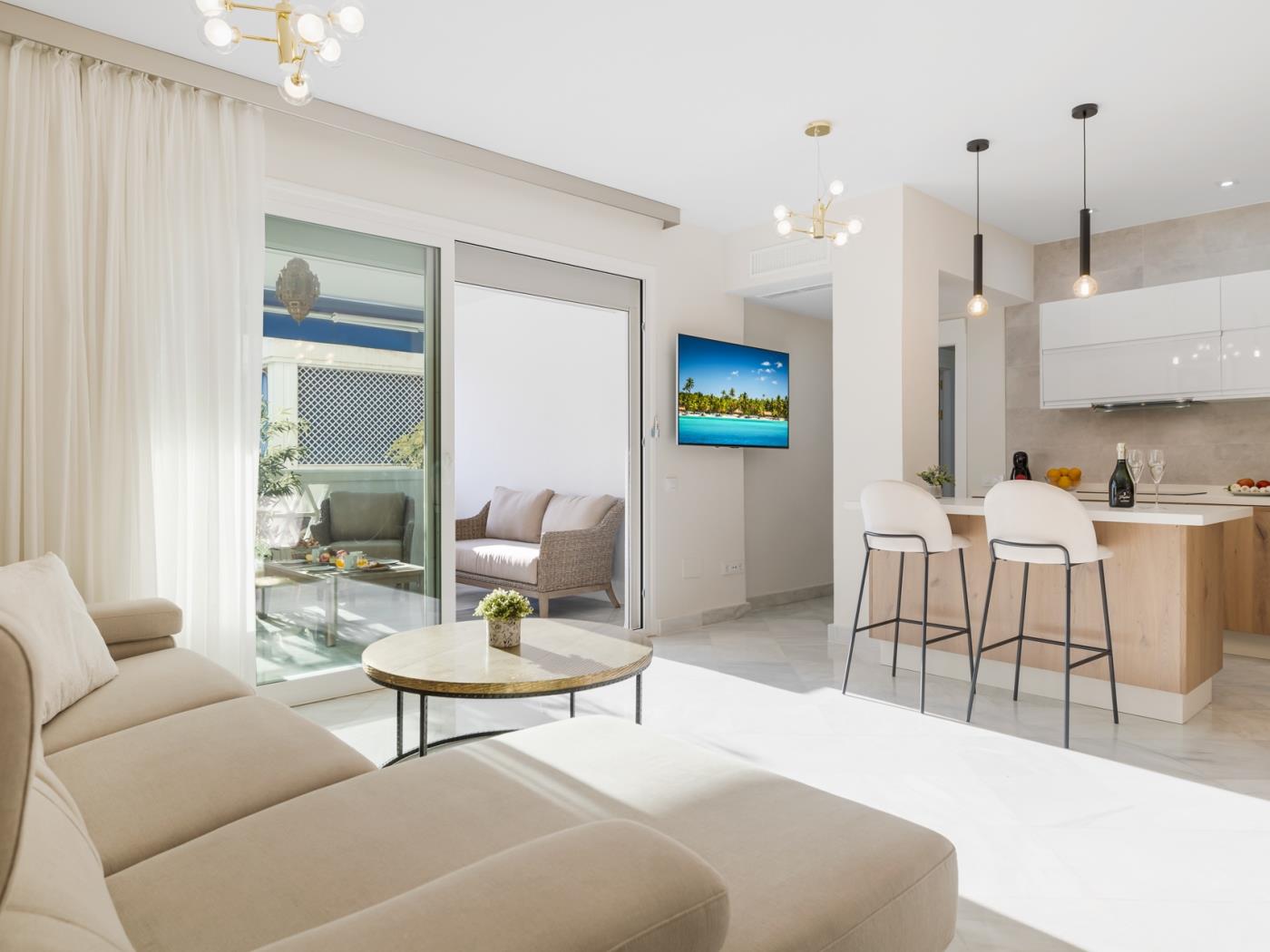 Renovated 3-bedroom apartment in Playas del Duque