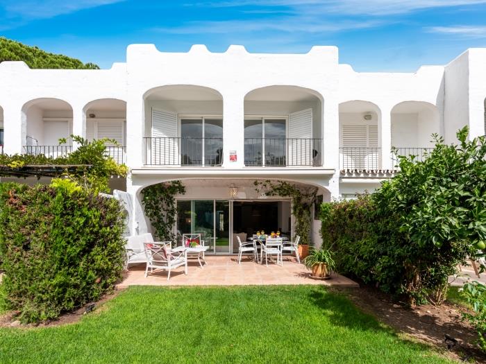 Preciosa casa adosada en Aloha Golf, Nueva Andalucía