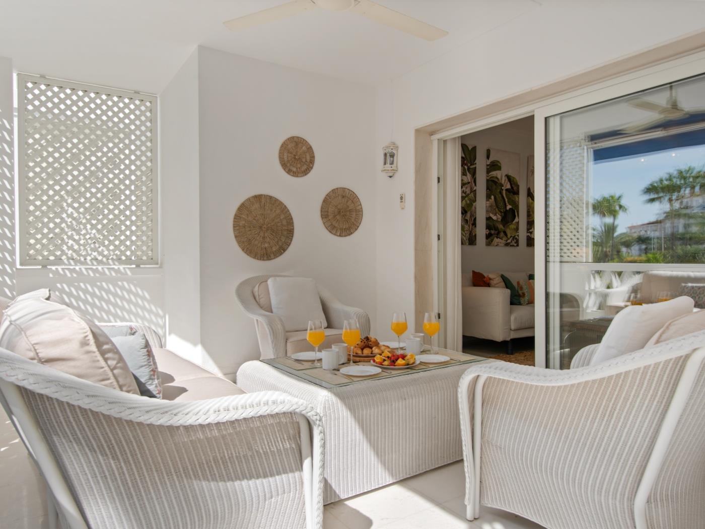 Bright 3-bedroom apartment in Las Gaviotas-7