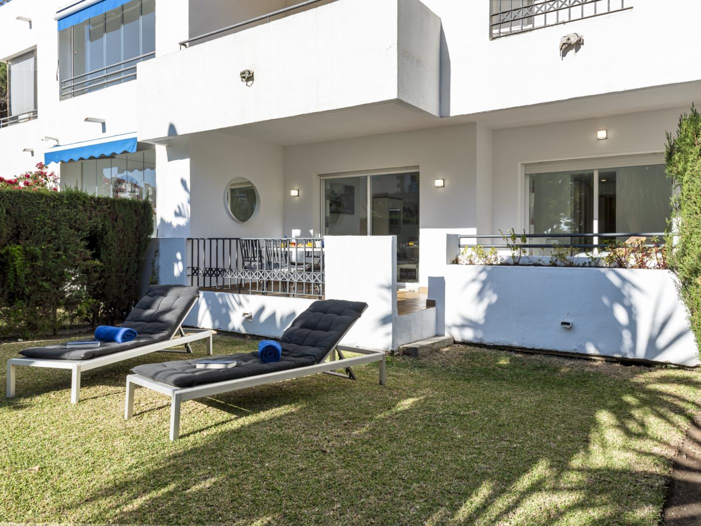 Appartement au rez-de-chaussée avec terrasse-1