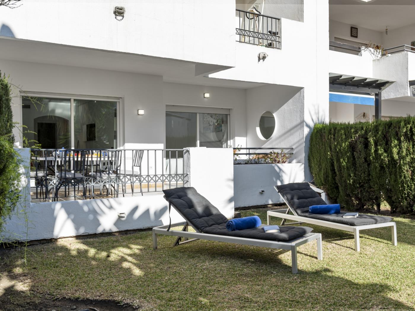 Apartamento bajo con terraza en Medina Garden-6