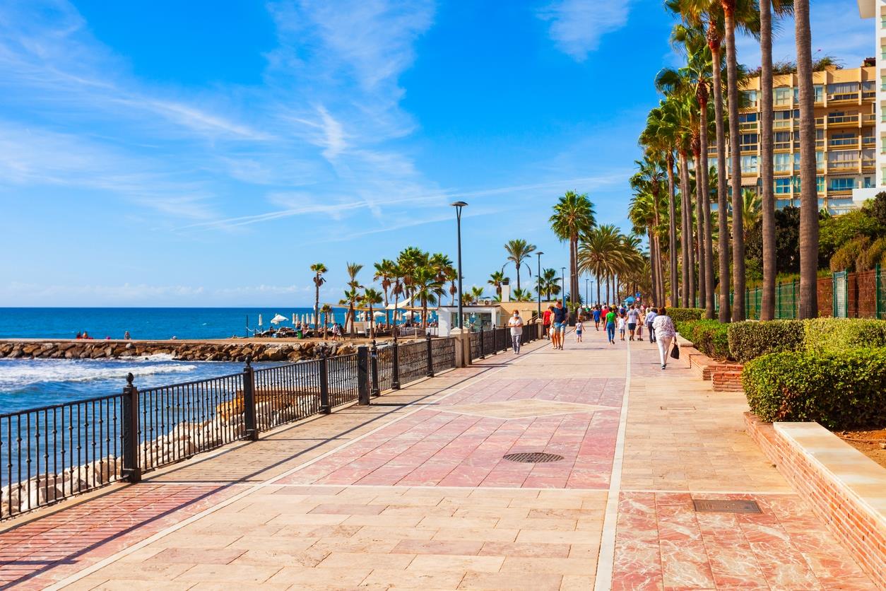 What is the weather like in Marbella? Discover the Costa del Sol all year round