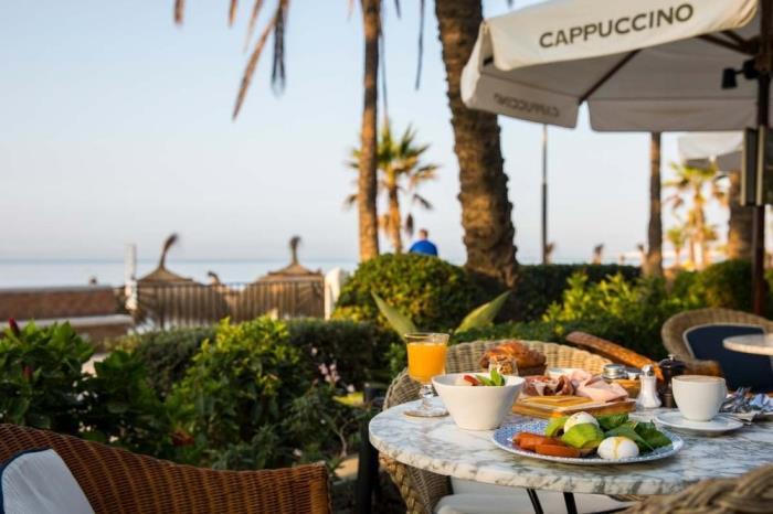 Capuccino Marbella, the best english breakfast with sea views