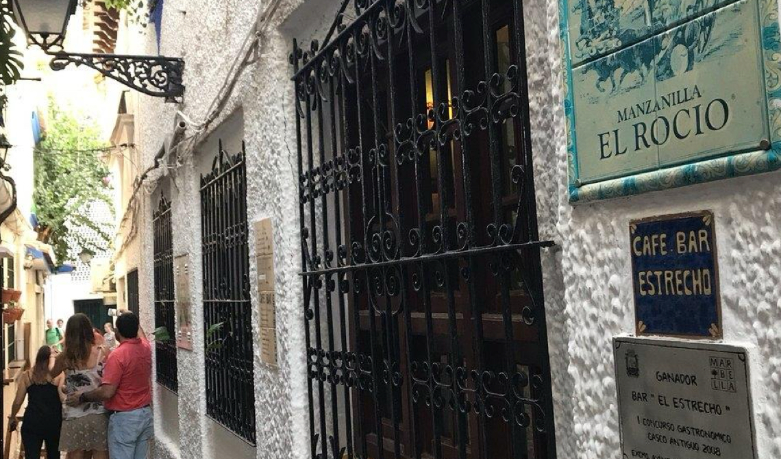Déguster des tapas populaires à El Estrecho, Marbella