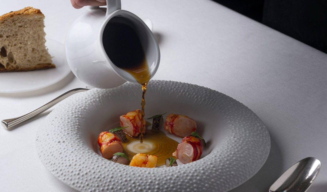 Haute cuisine andalouse de saison au restaurant Skina