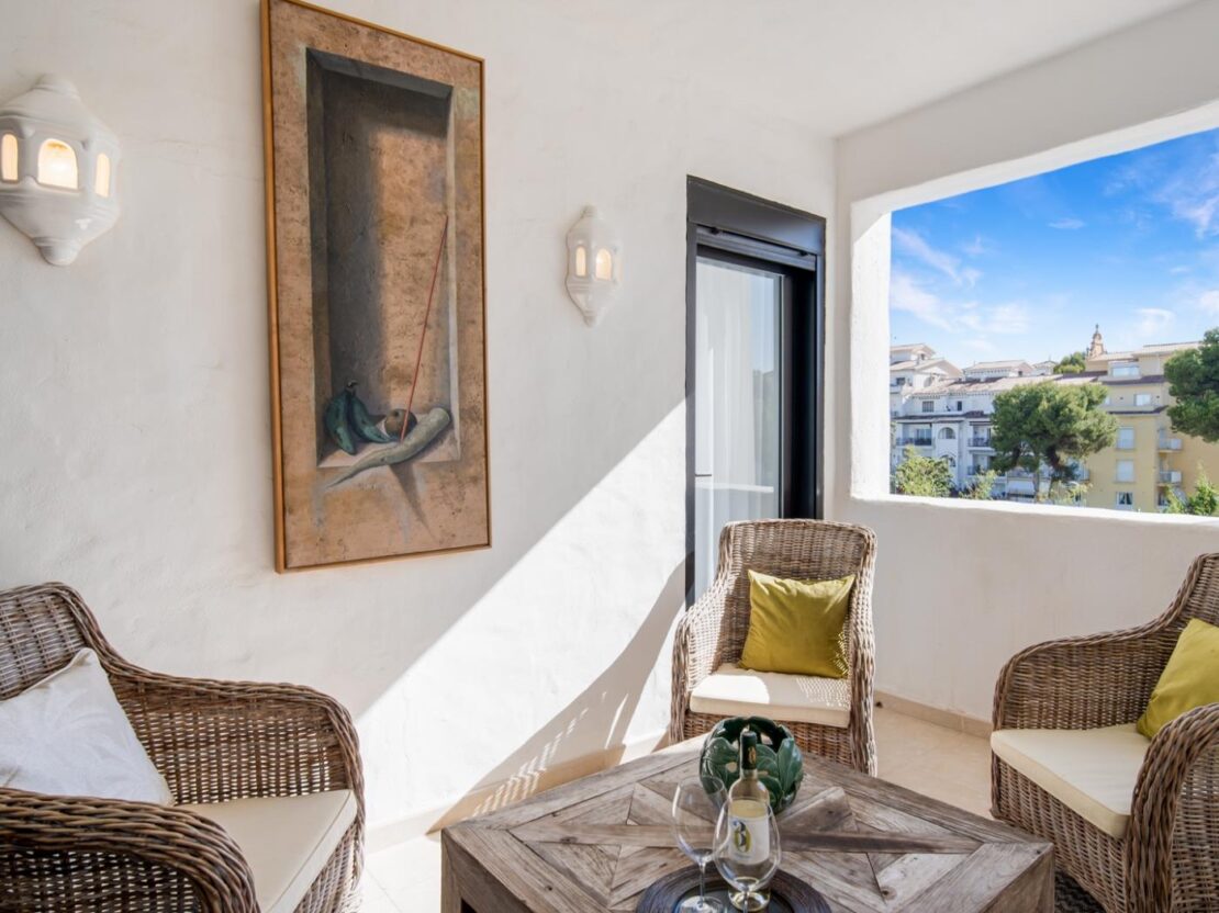 Apartamento en Playas del Duque para 4 personas | Casa Cádiz 304B