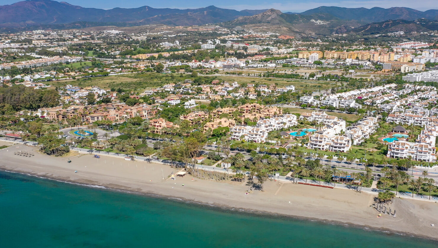 Which properties cannot be used as luxury holiday rentals?