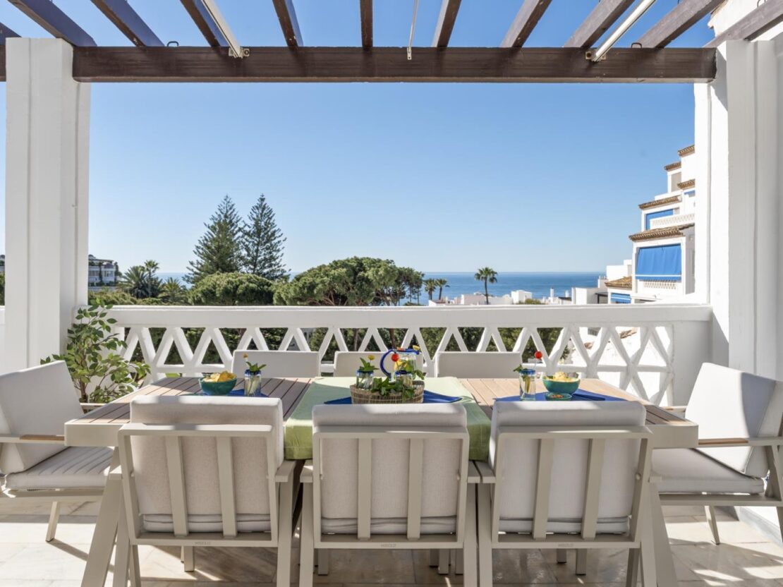 Apartment in Playas del Duque for 6 people| Casa Granada 244