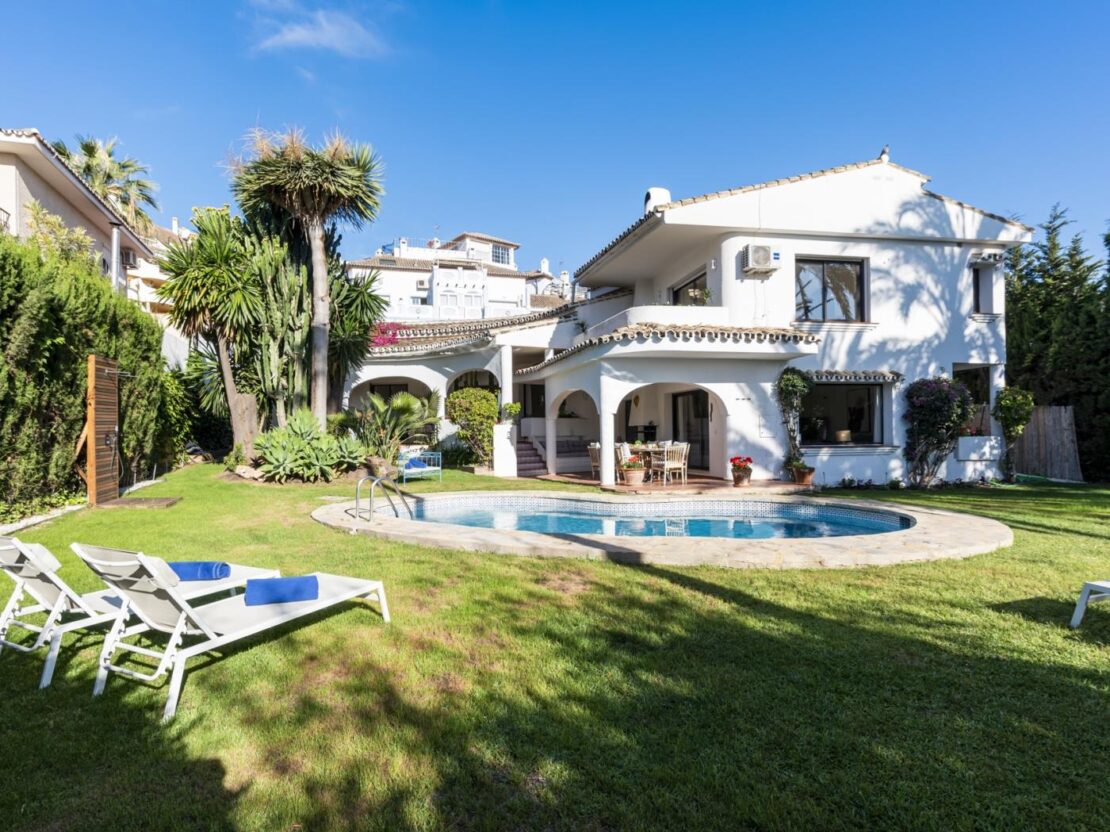 Villa Byron |Villa de style méditerranéen